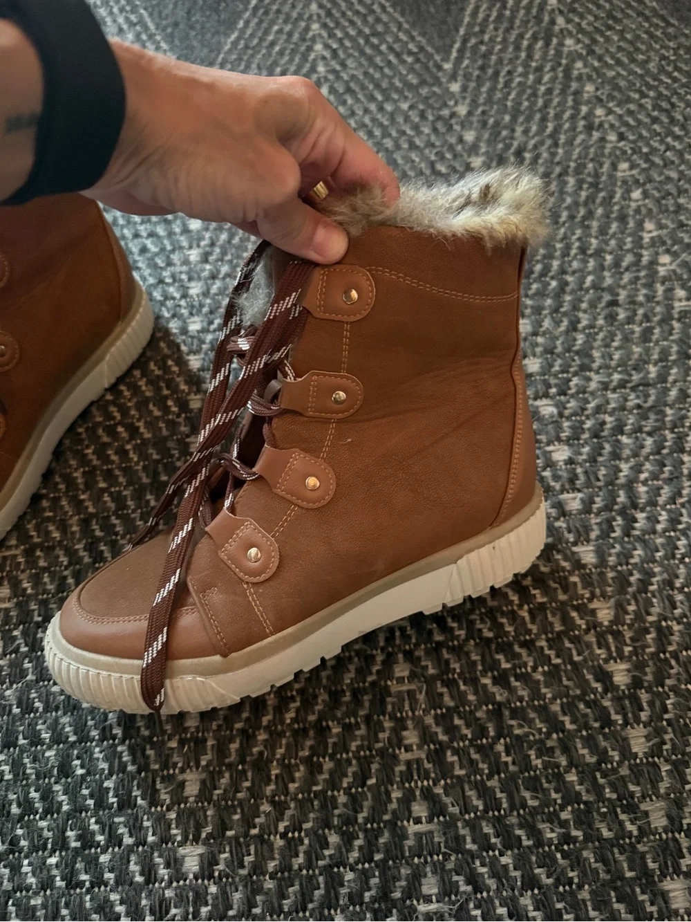 Women’s Brown Faux-Fur Lined Lace-Up Winter Boots